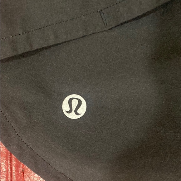 lululemon athletica Women's Black Shorts - Picture 3 of 12